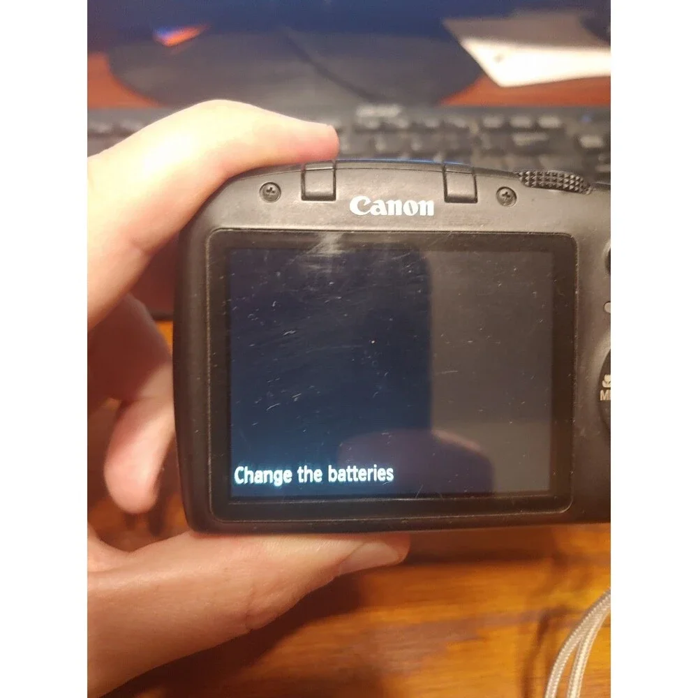 CANON PowerShot SX120 IS Compact Digital Camera 10MP 10x Zoom w/ Original Box